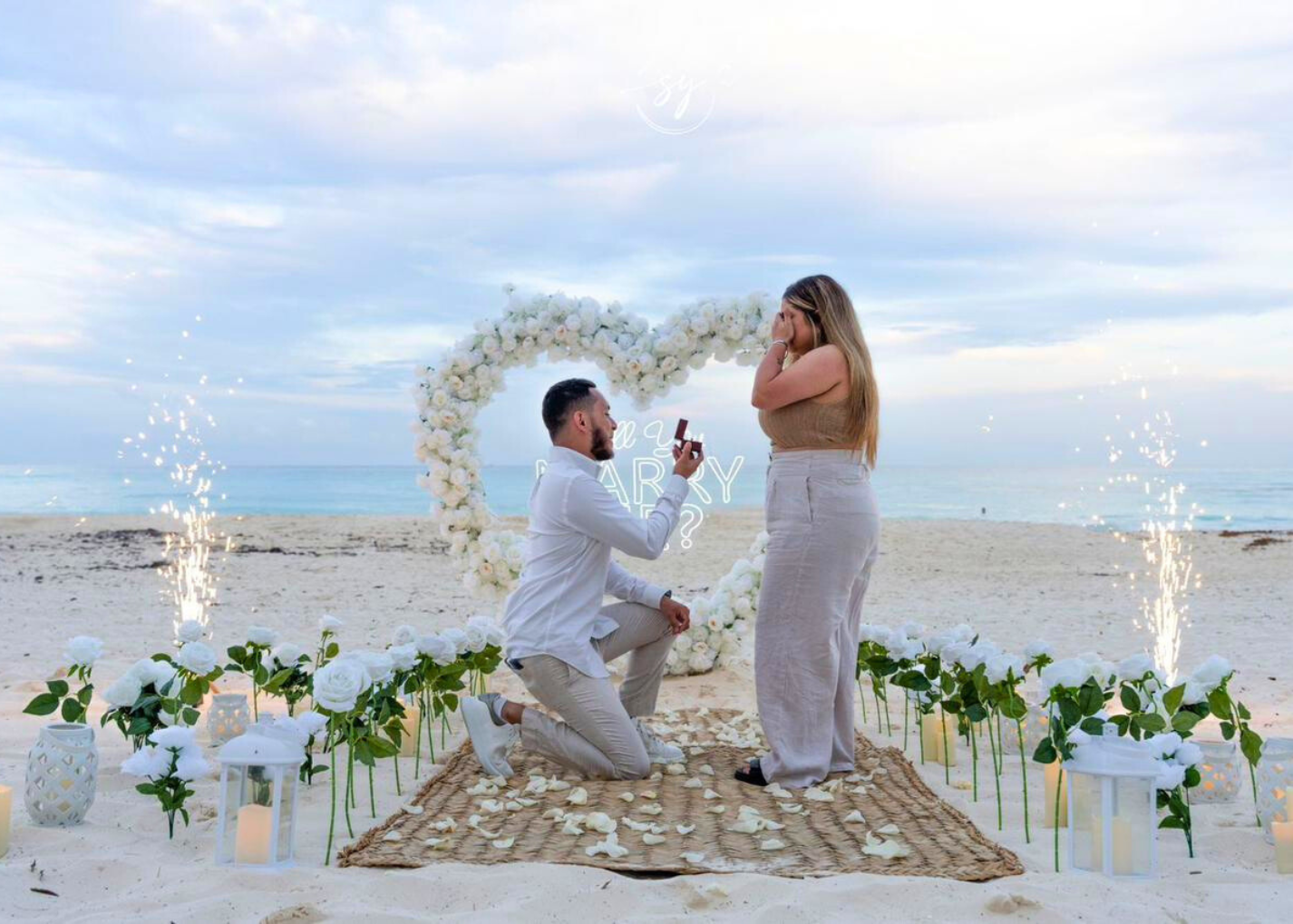 Brindis romántico en Playa Isla Mujeres