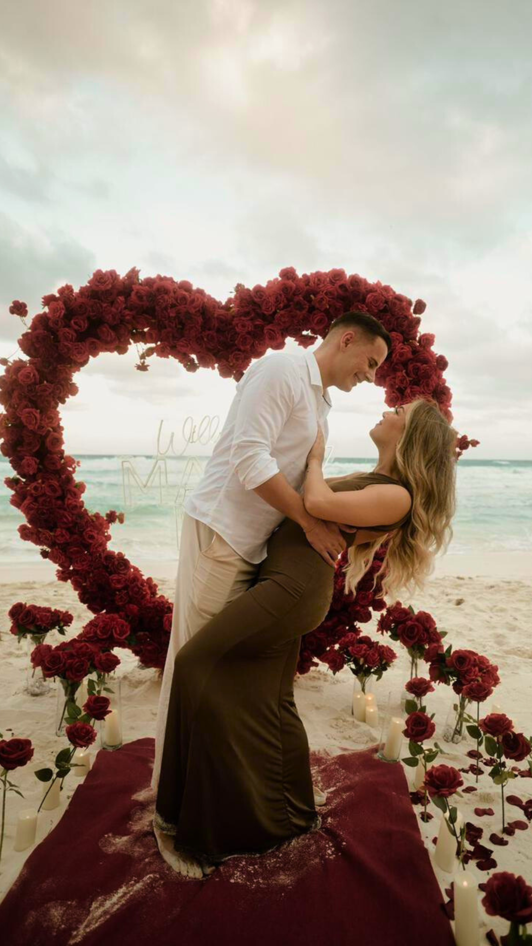 Brindis romántico en Playa Isla Mujeres