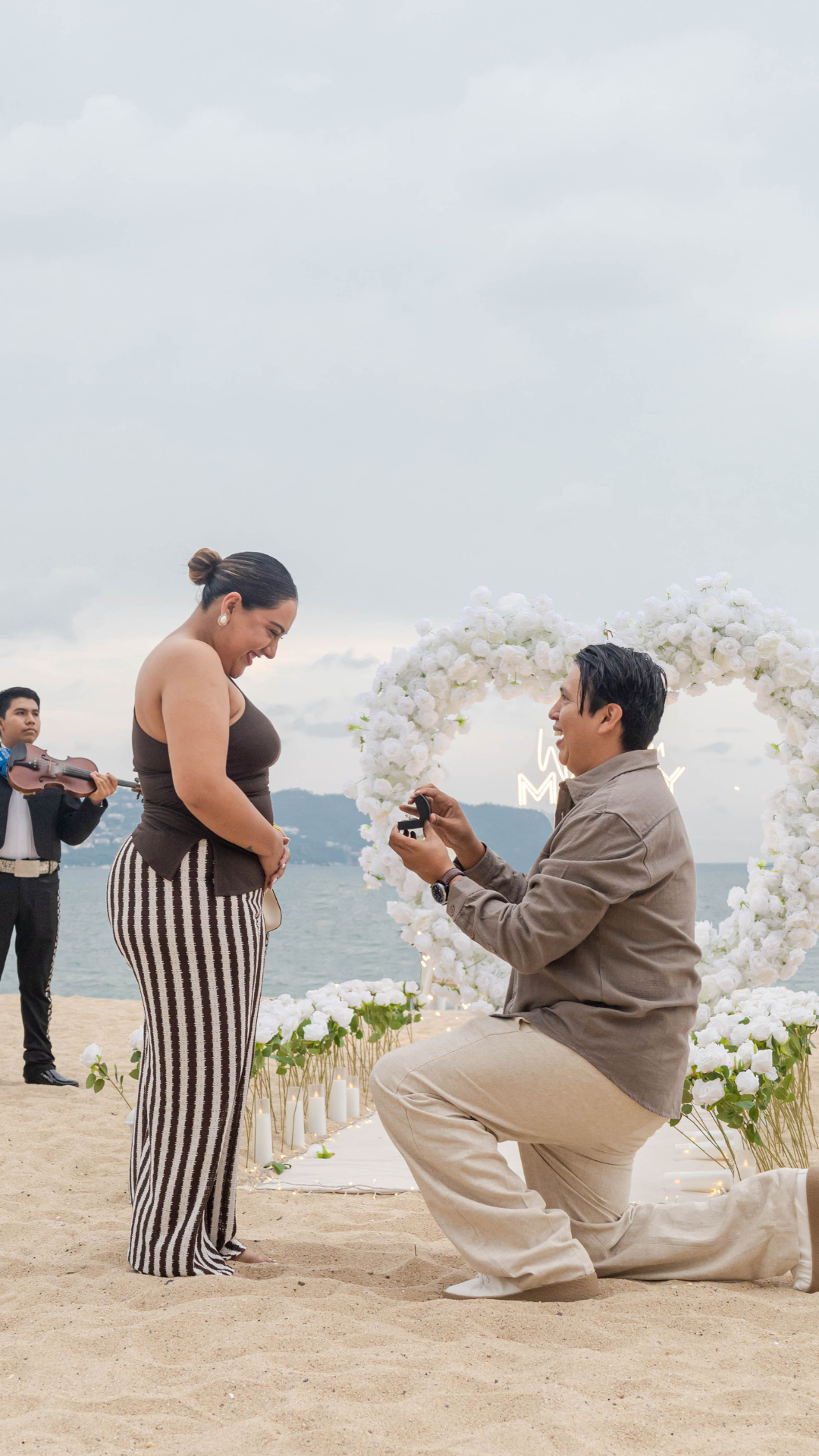 Brindis Corazón en playa Acapulco