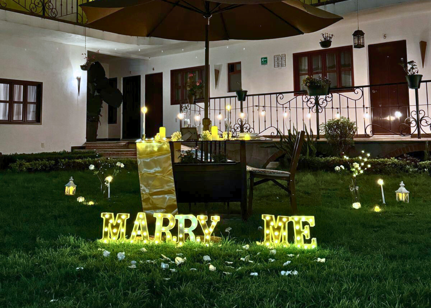 Cena romántica Jardín de las Candelas