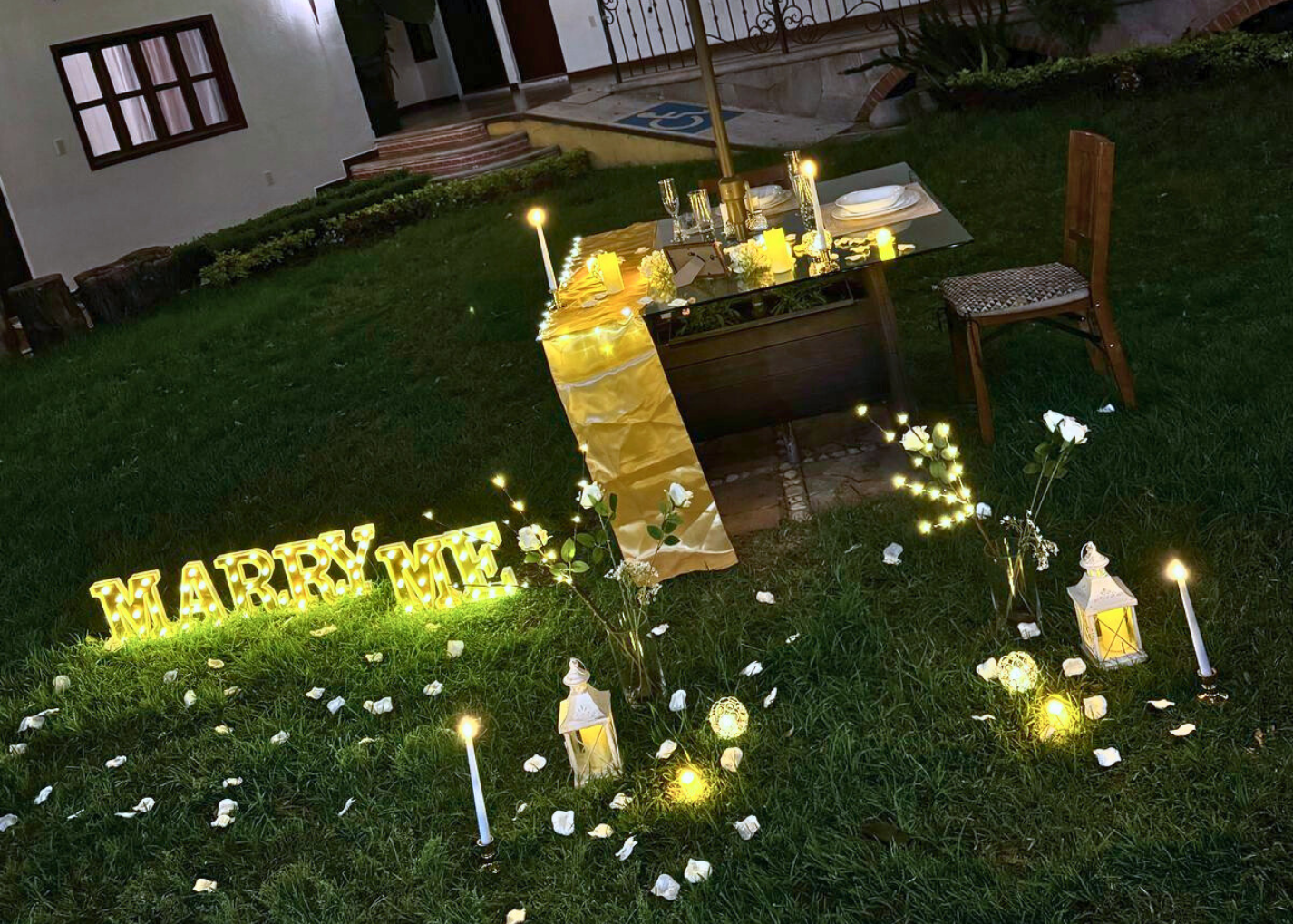 Cena romántica Jardín de las Candelas