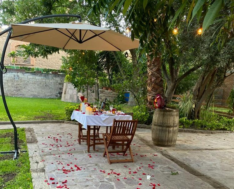 Cena romántica al aire libre en SLP