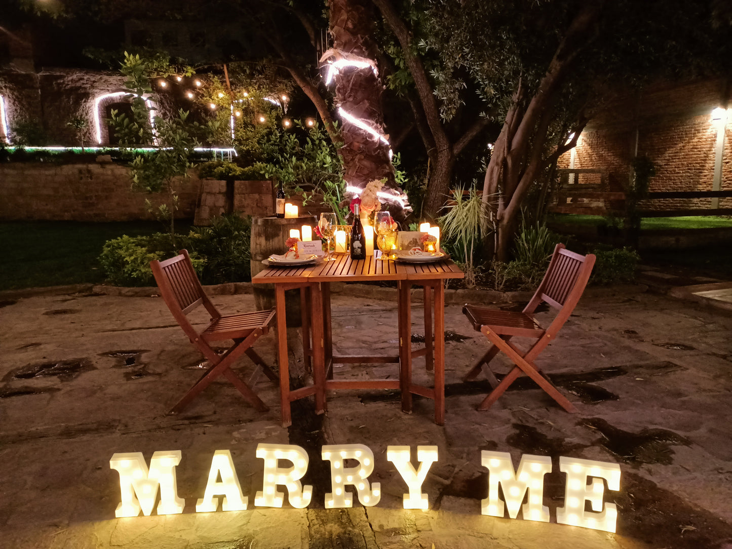 Cena romántica al aire libre en SLP