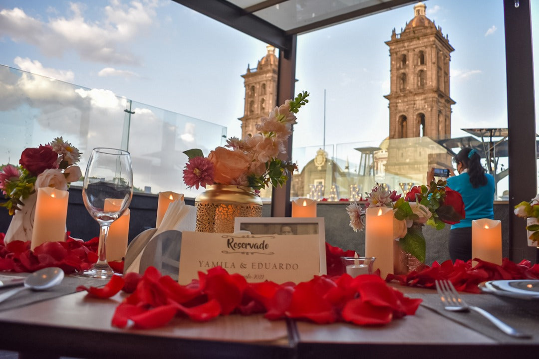 Cena romántica en terraza en Puebla