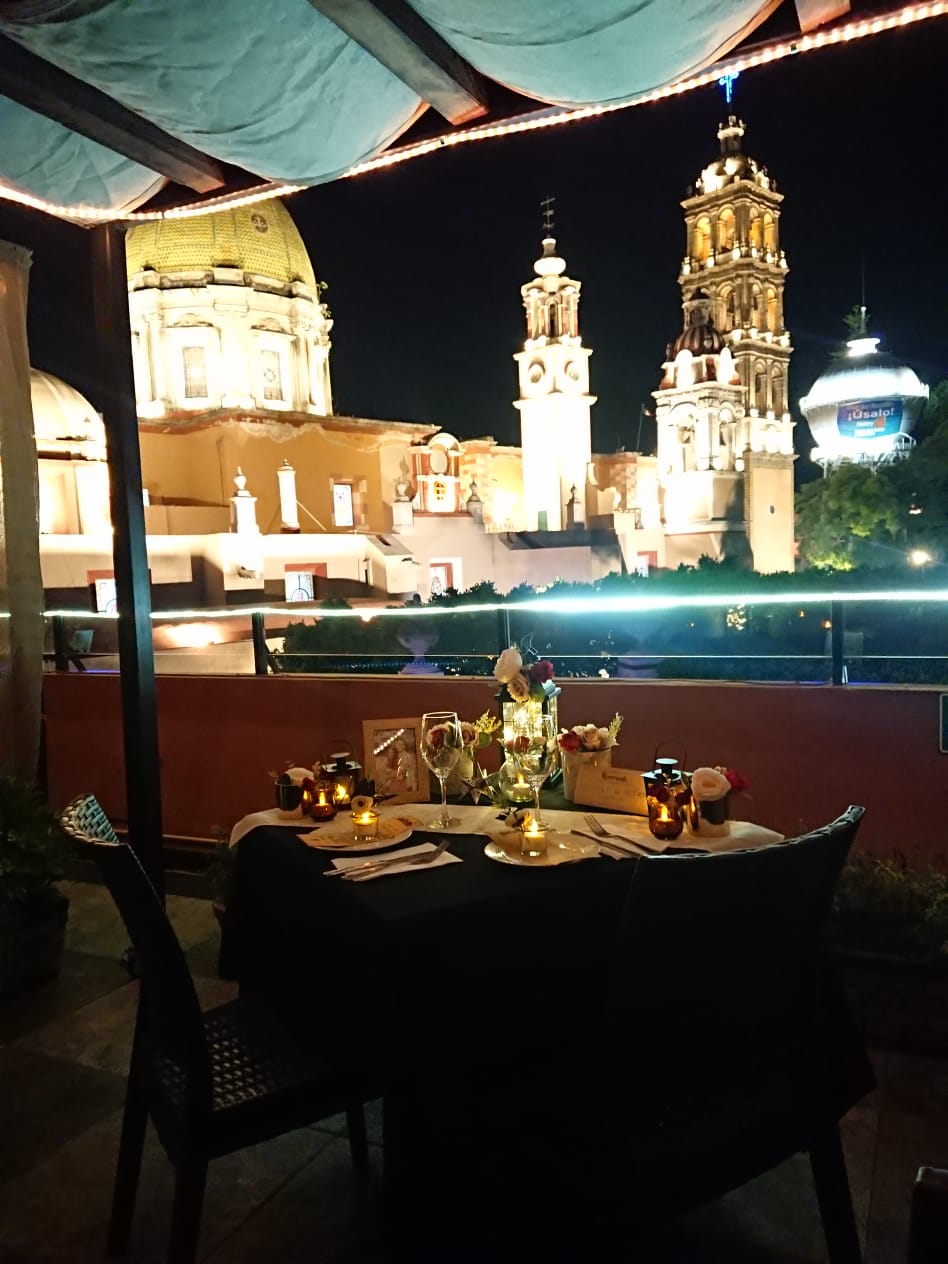Cena romántica Terraza CELAYA