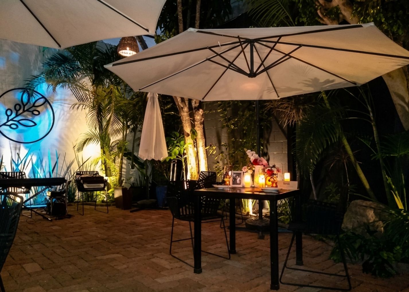 Cena romántica Amarello León