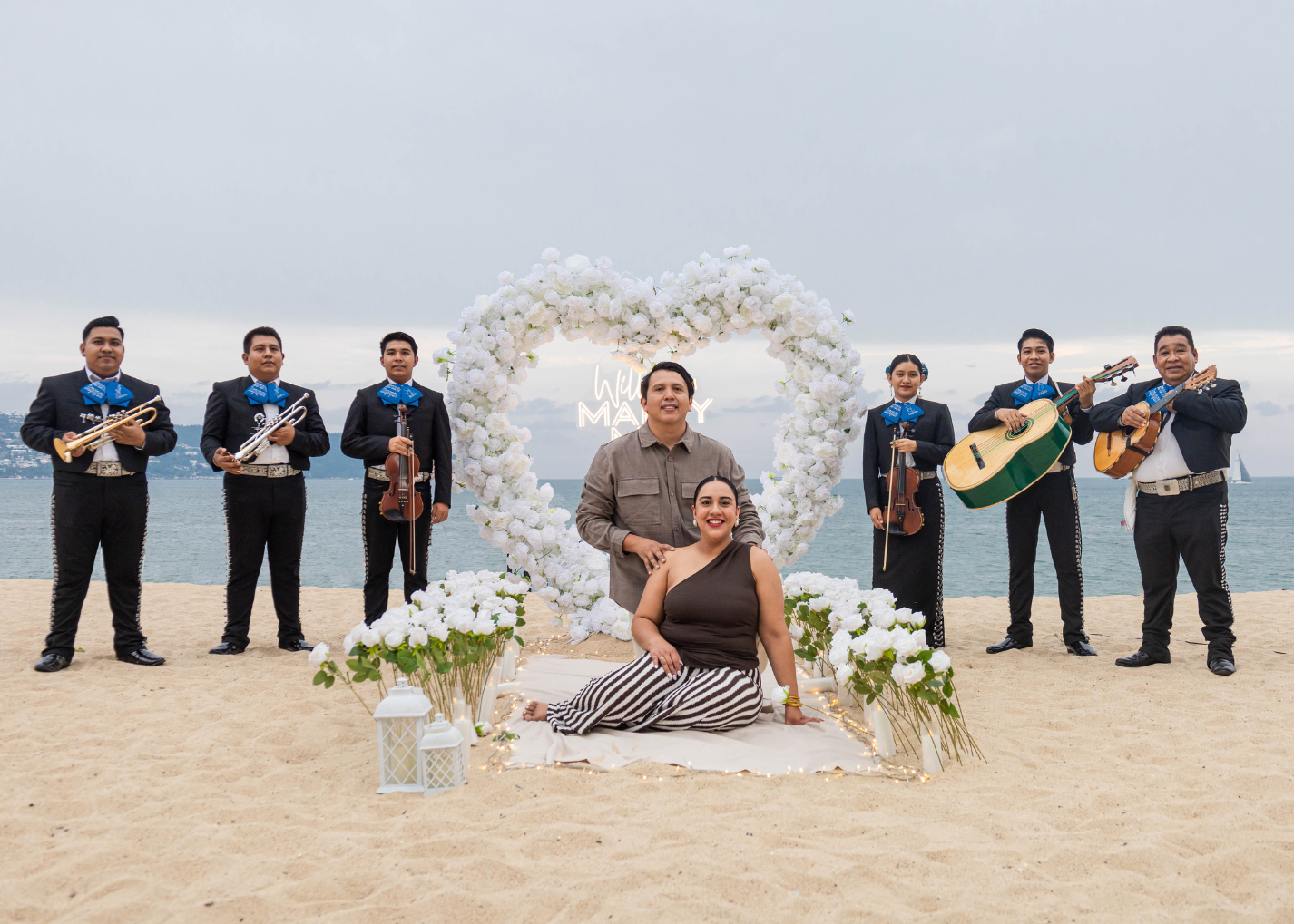 Brindis Corazón en playa Acapulco