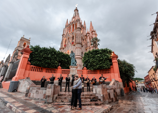 Propuesta frente a Parroquia San Miguel de Allende