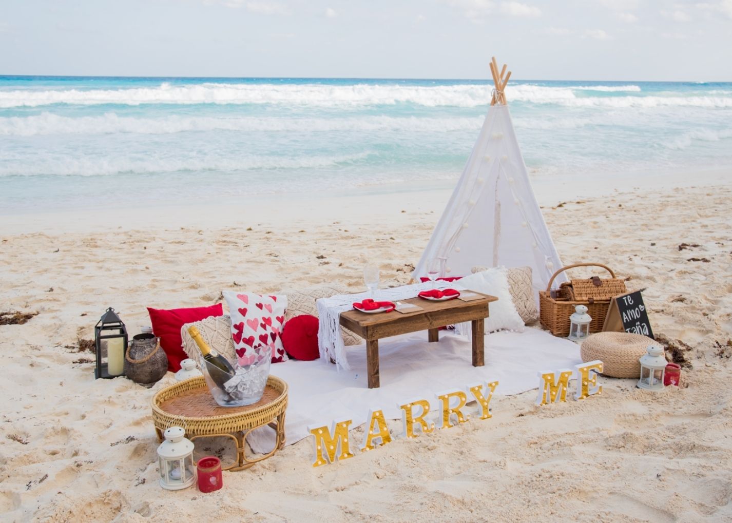 Picnic romántico en la playa Cancún