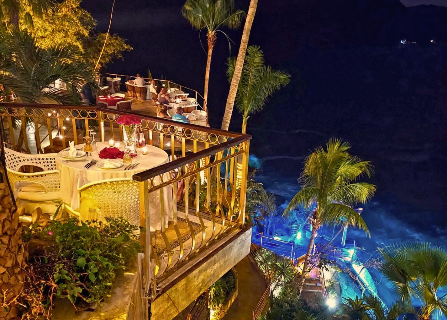 Cena privada atardecer del amor en Puerto Vallarta