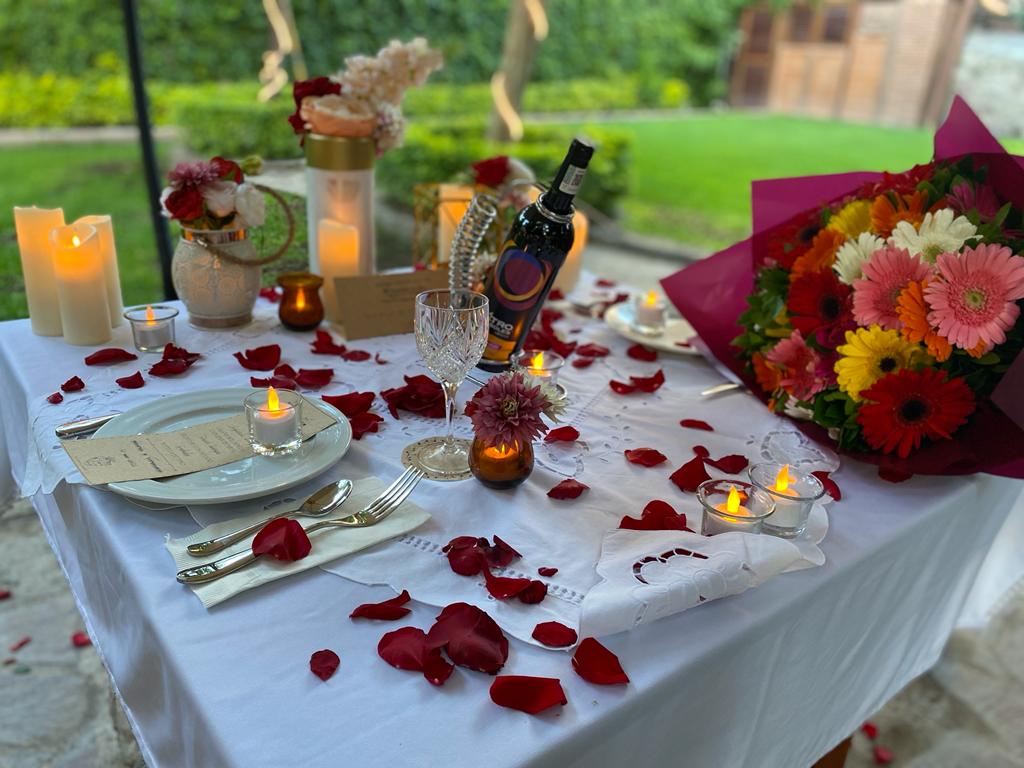 Cena romántica al aire libre en SLP