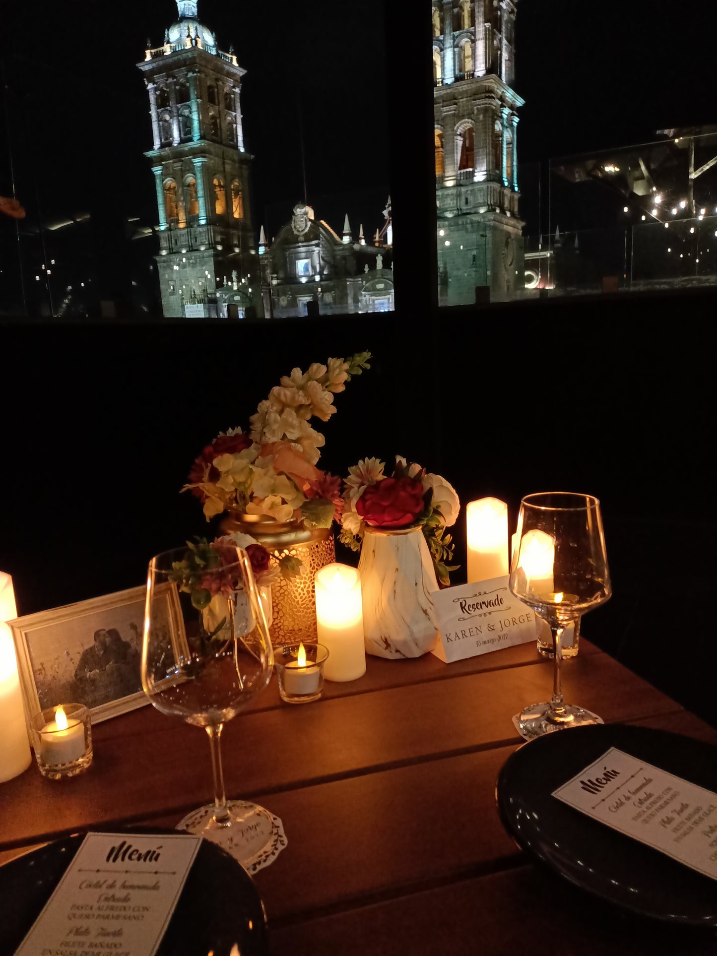 Cena romántica en terraza en Puebla