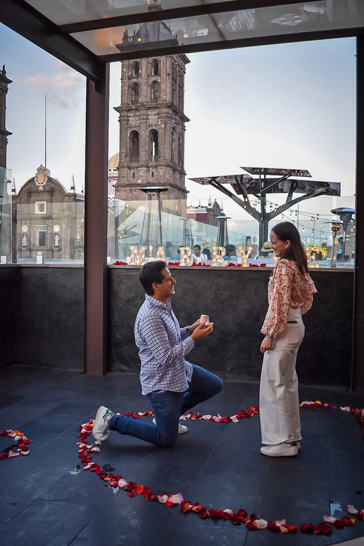 Cena romántica en terraza en Puebla